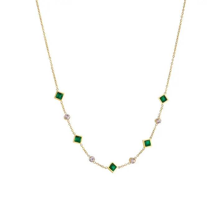 Elegant Gold Necklace with Subtle Flower