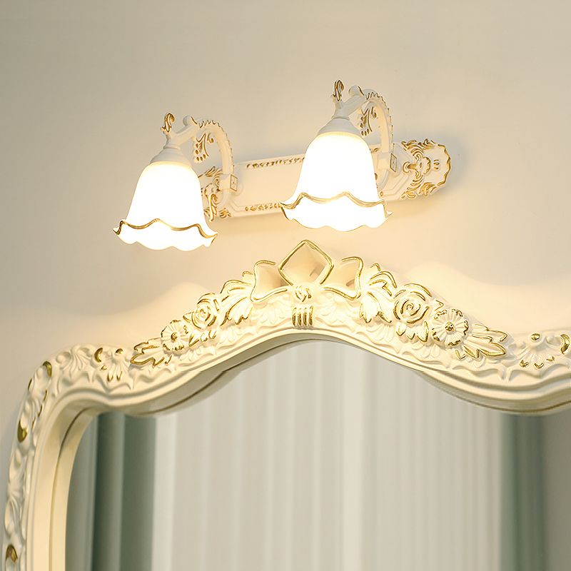 Classic Wall Light with Vintage Design – Aurora