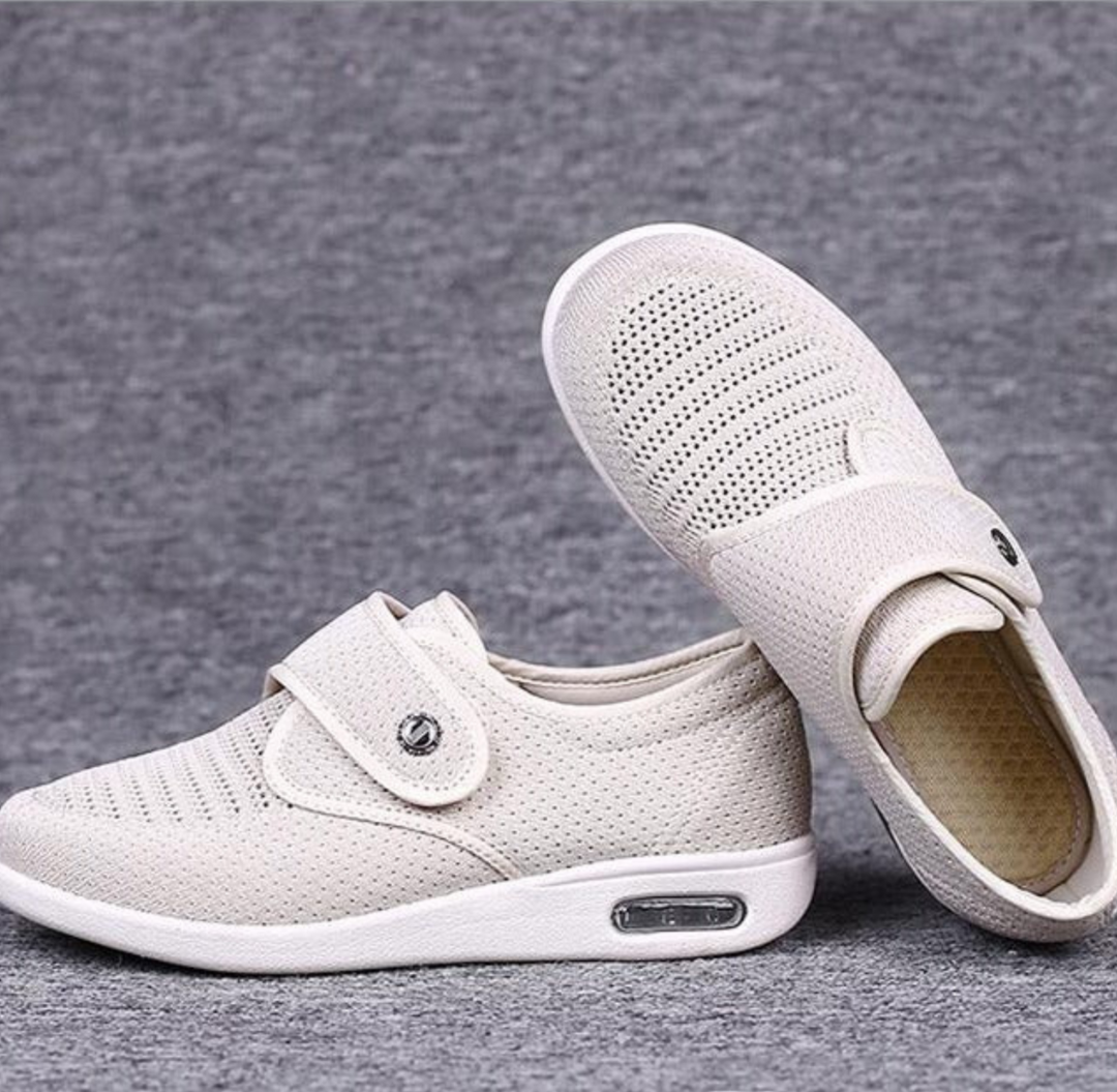 Wide Diabetic Shoes for women