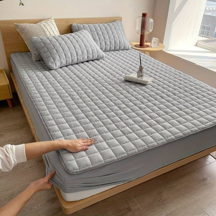 Mattress Protector | Waterproof Mattress Cover | SchlafLux