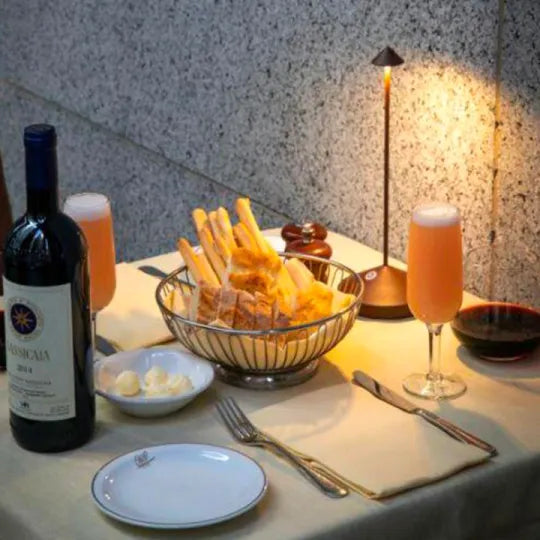 Modern Cordless LED Table Lamp – Stylish Lighting for Any Space