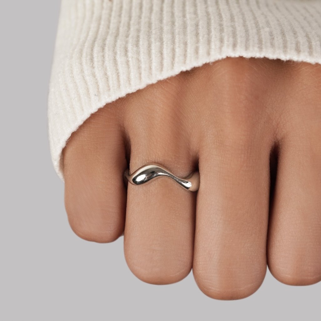 Waves - Silver Ring