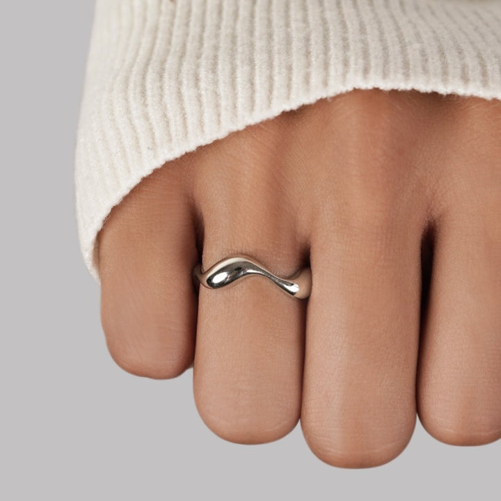 Waves - Silver Ring
