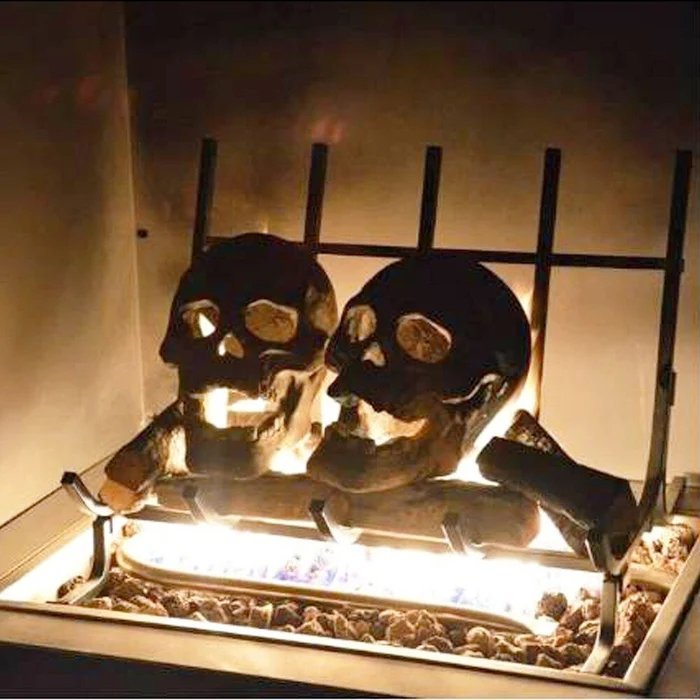 Ceramic Skull Fire Decoration — Smoke-Free Flame Accent for Fire Pits