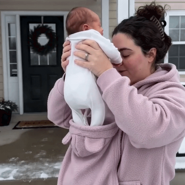 Cosy fleece baby-carrying hoodie with front pouch