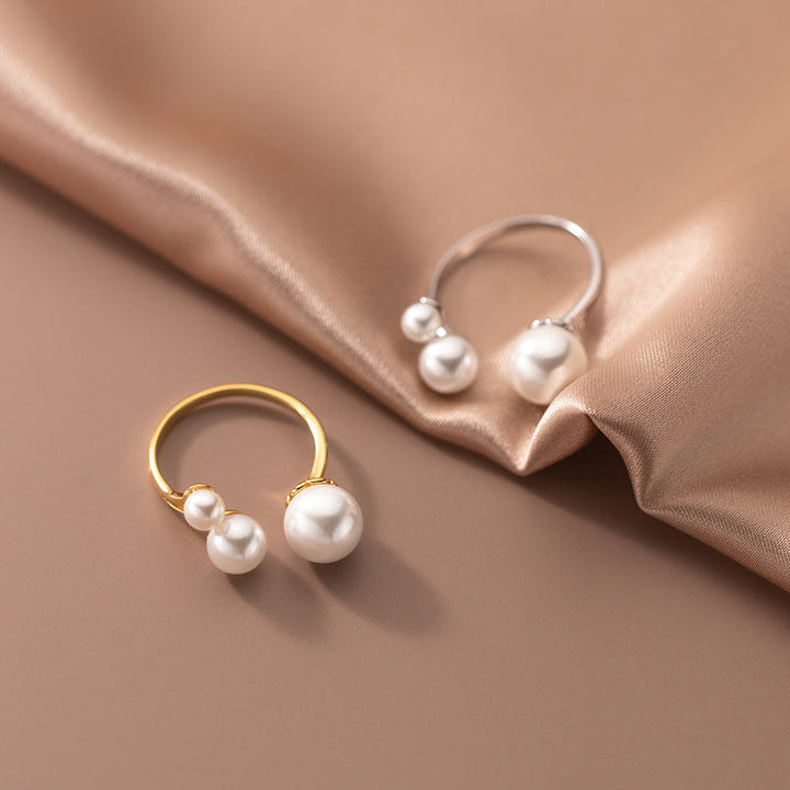 Elegant Freshwater Pearl Ring with Refined Triangular Shape