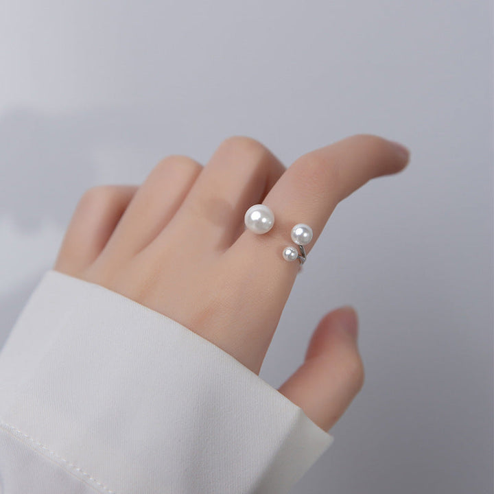 Elegant Freshwater Pearl Ring with Refined Triangular Shape