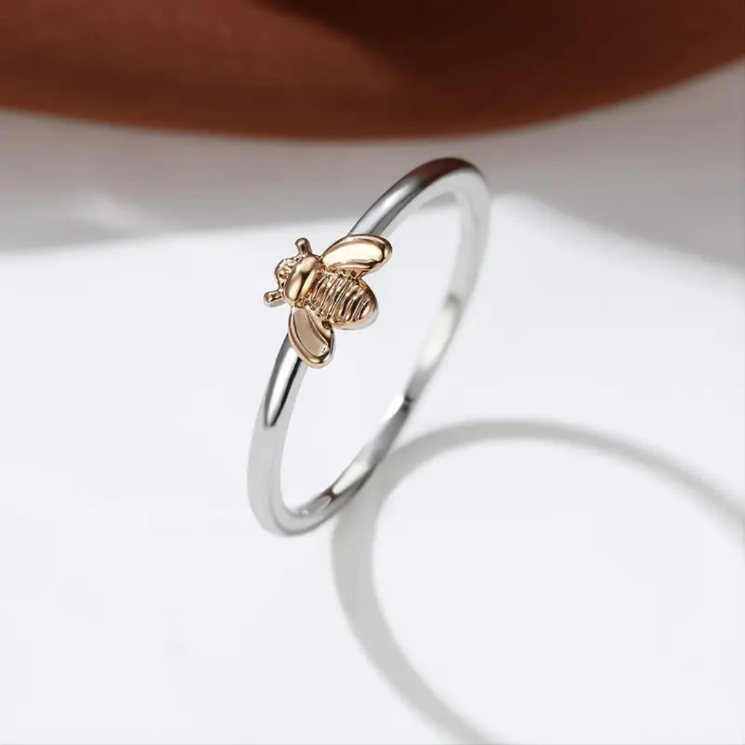 Elegant Silver Ring with Refined Details