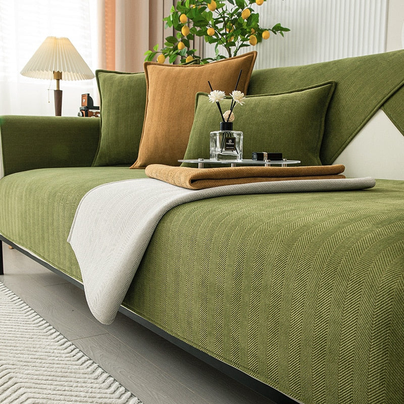 PristineCover – Keep Your Sofa Clean and Scratch-Free!