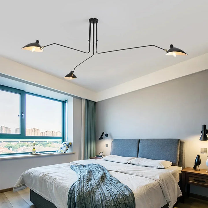 Schwarze Deckenlampe mit schwenkbaren Armen – modernes Design