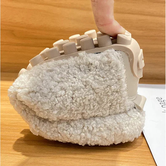 Plush Slippers for Women – Cozy Comfort for Every Step