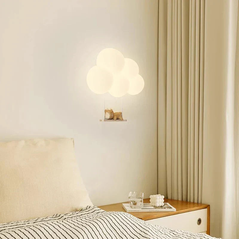 Light Magic in the Children's Wall Lamp