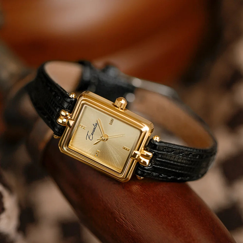 Sienna - Elegant Quartz Watch with Gold-Tone Strap