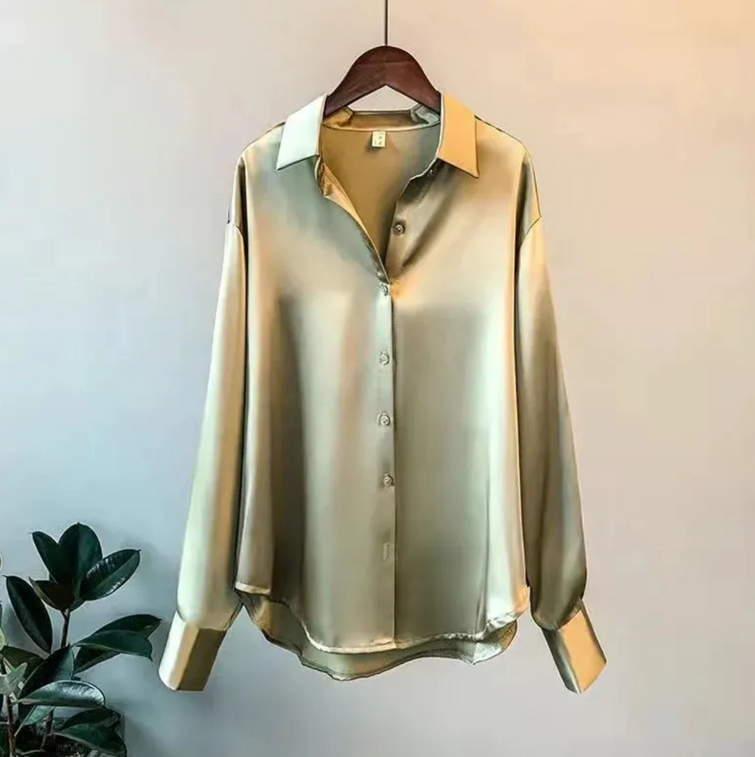 Luxurious Silk Blouse – Elegance and Versatility for Every Occasion