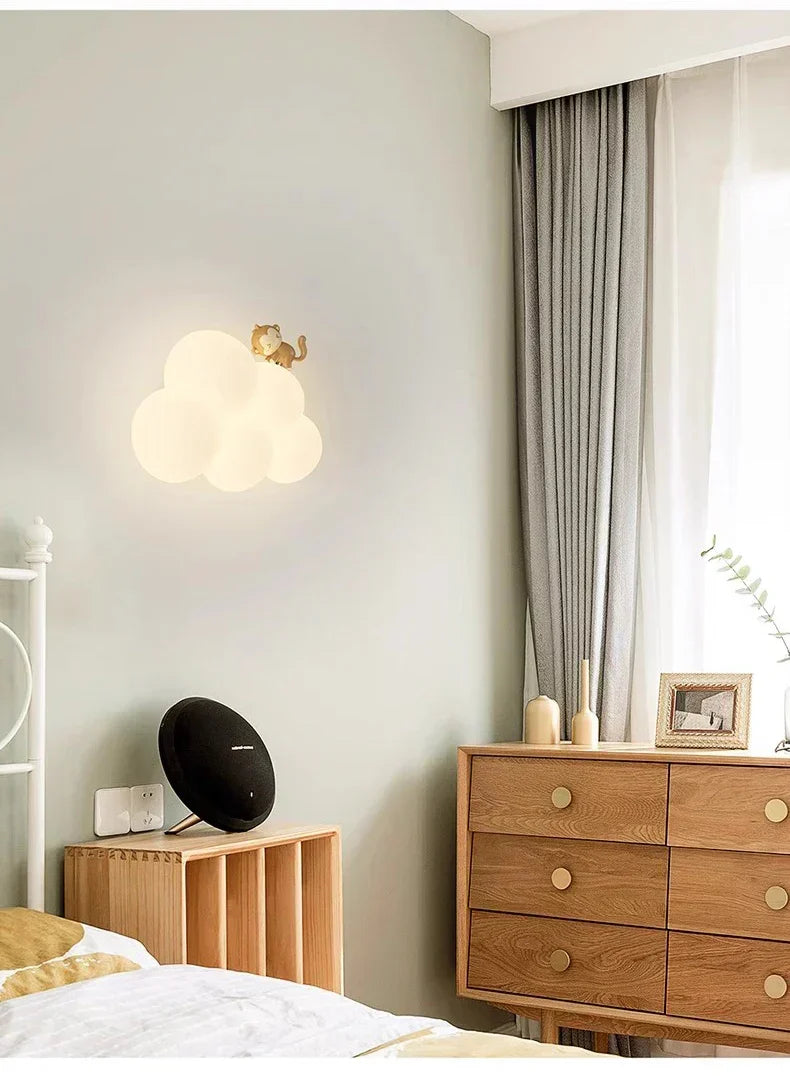 Light Magic in the Children's Wall Lamp