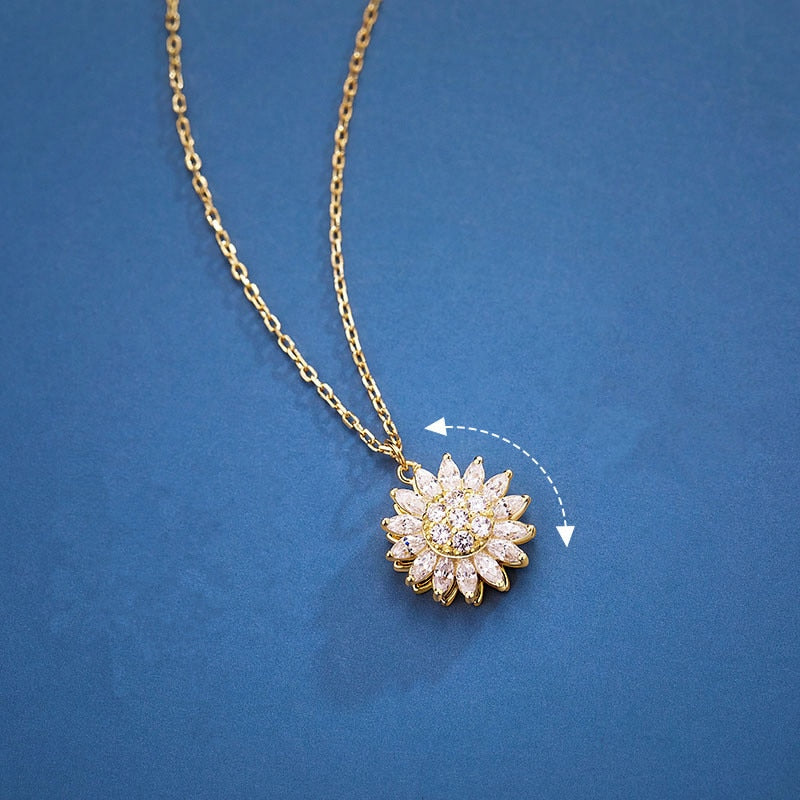 GoldenBloom Adjustable Necklace | Rotating Sunflower Pendant for Timeless Elegance