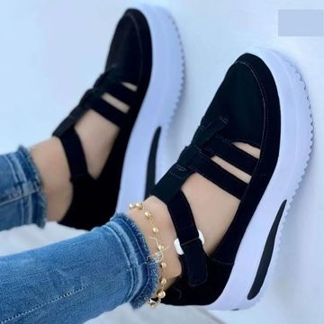 Everyday Shoes – Stylish & Supportive