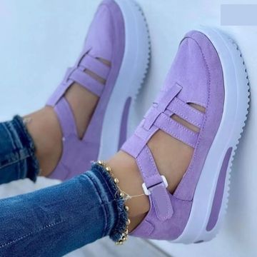 Everyday Shoes – Stylish & Supportive