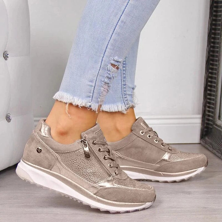 Comfortable women's shoes with arch support and non-slip sole