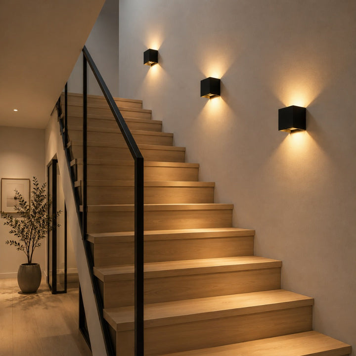 Luxe cordless wall light | square sensor light | aluminium 10 x 10 cm