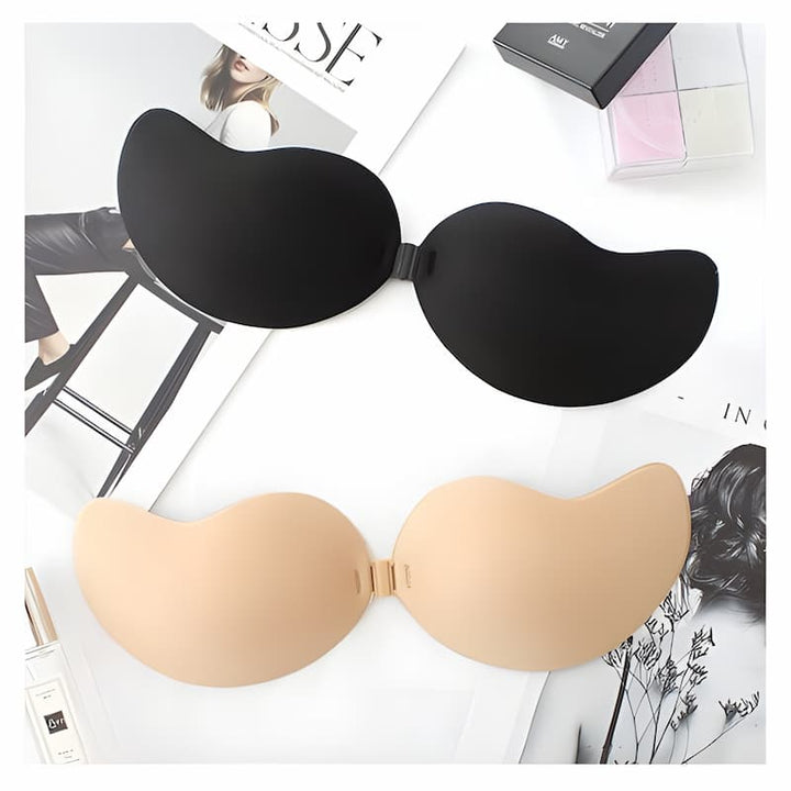 Invisible, self-adhesive lift bra with front fastening for all-day support.