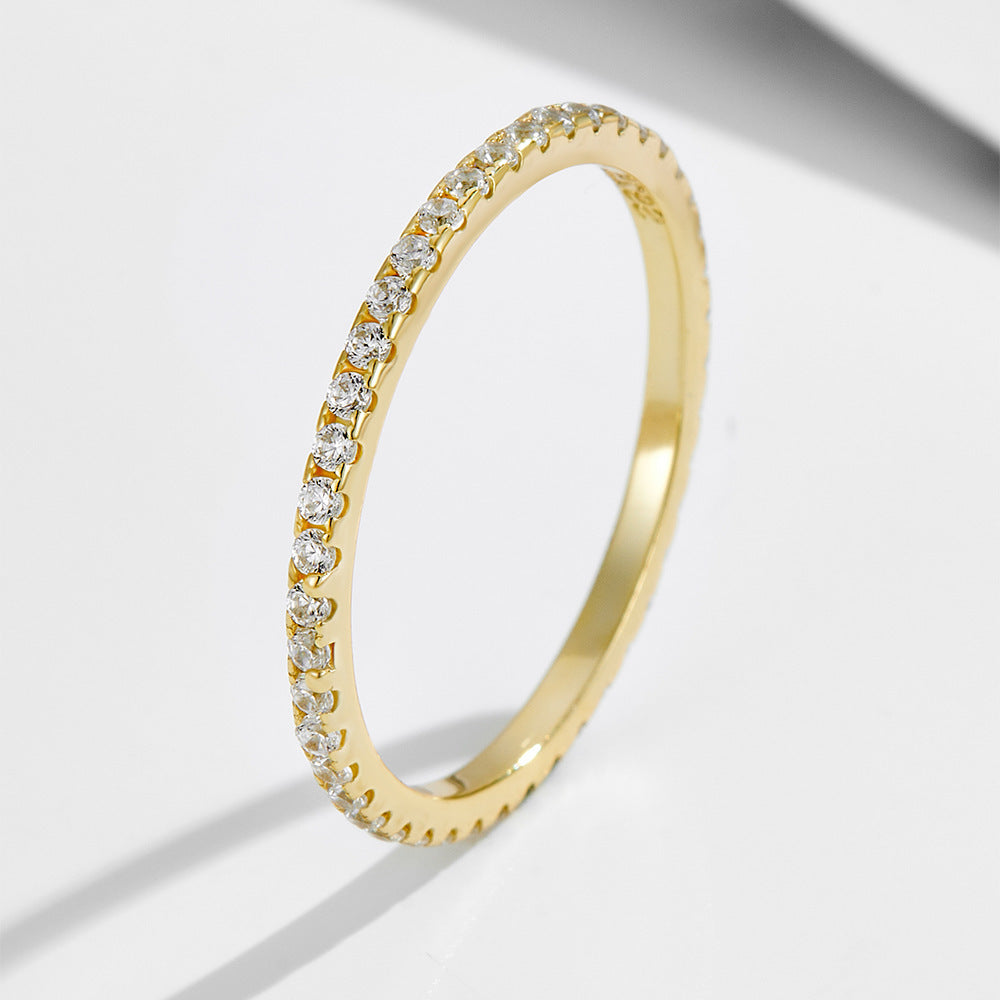 Sleek Stylish And Luxurious Copper Ring Inlaid With Diamonds
