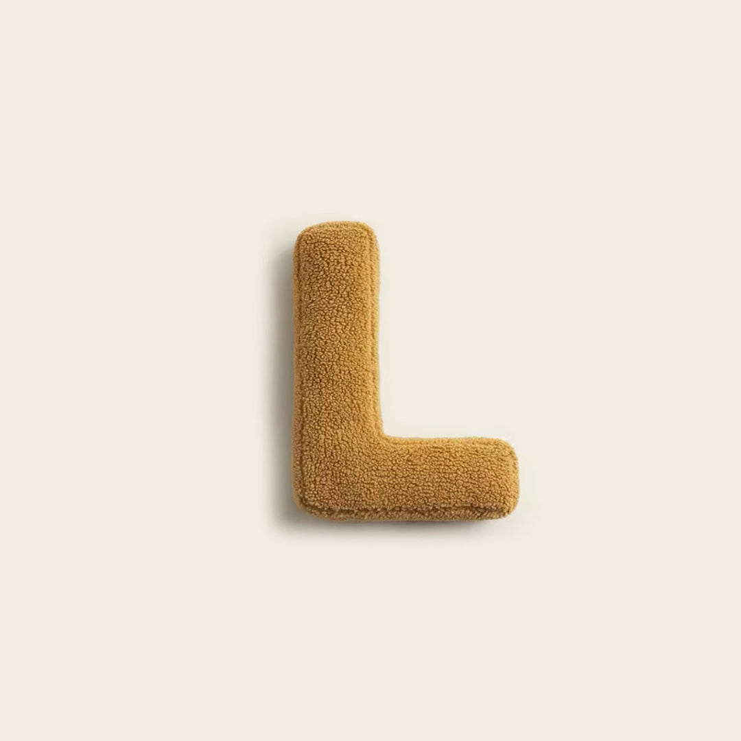 Deko-Kissen mit Alphabet-Motiv – LetterLounge