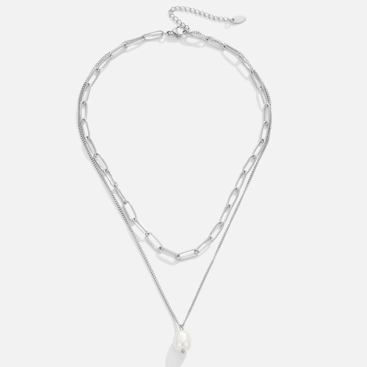Elegant silver necklace with pearls