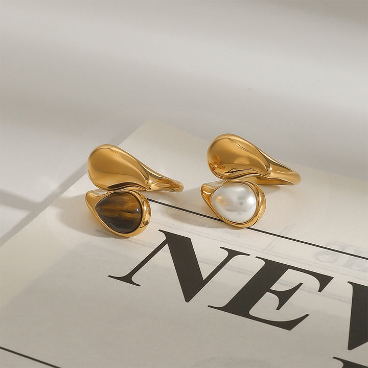 Mara Amber Pearl Ring