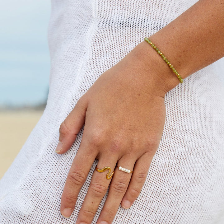 Elegant freshwater pearl ring in soft silver