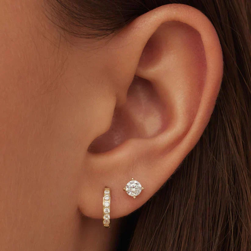 Gold earrings set