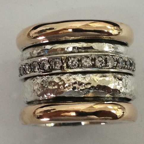 Multicoloured gold ring