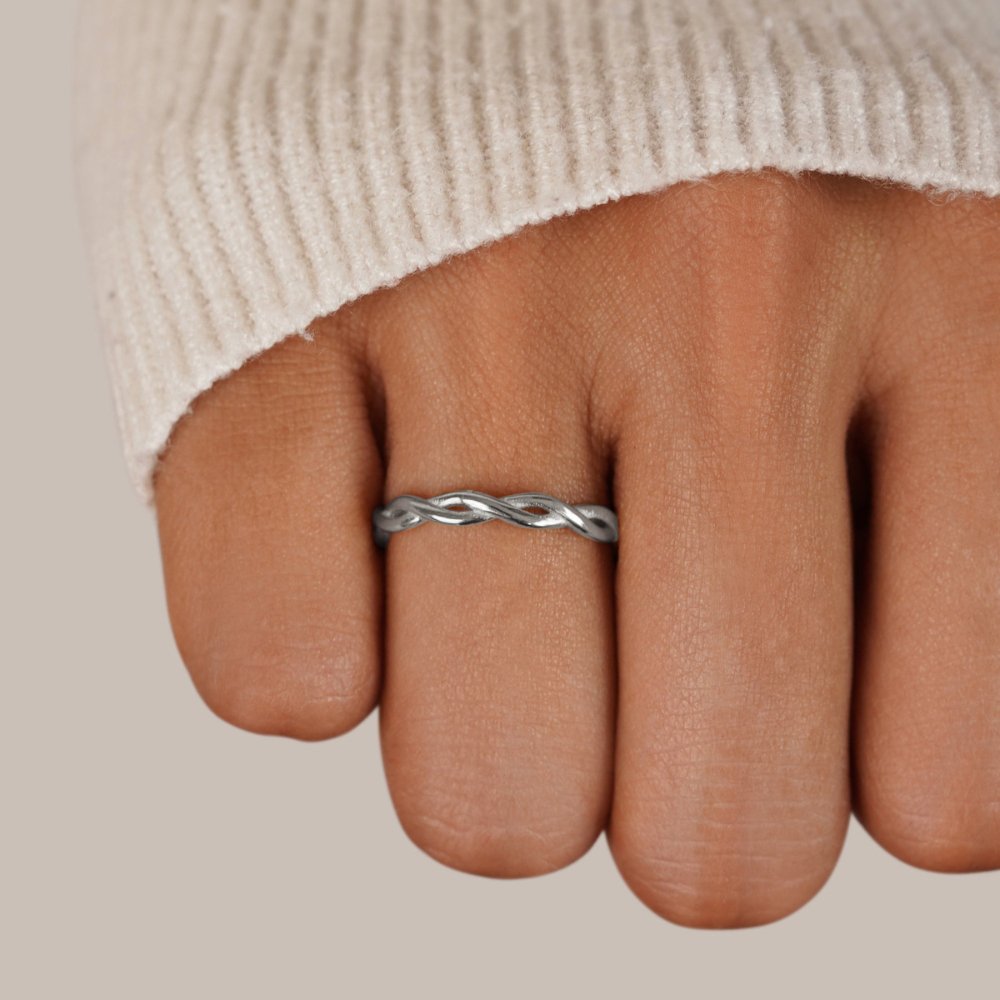 Endless silver twist ring