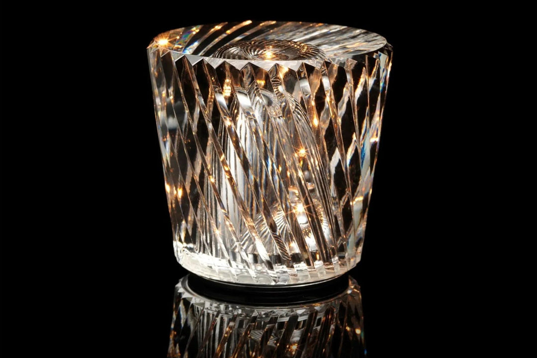 VÉLORIA Crystal Table Lamp | Diamond-Shaped Design & 360° Light Play | Cordless & USB Rechargeable | Up to 12 Hours of Light
