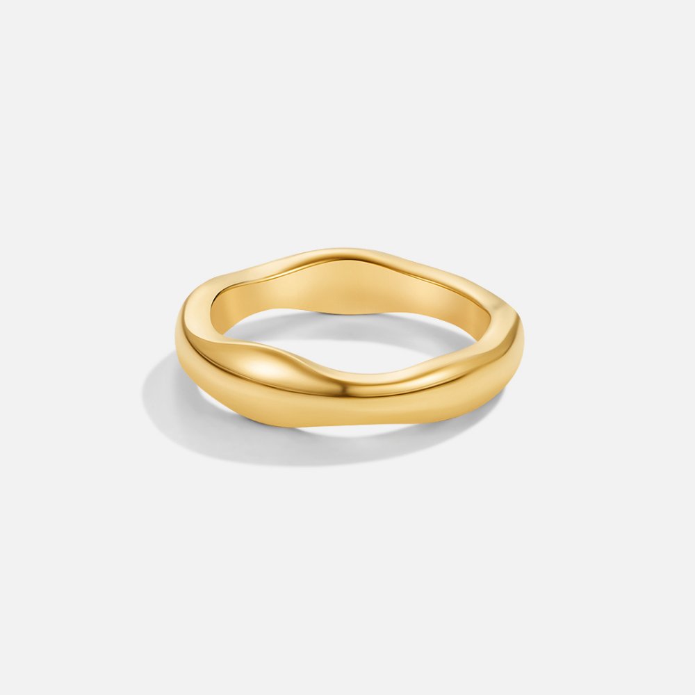 Sparkling silver wave ring set