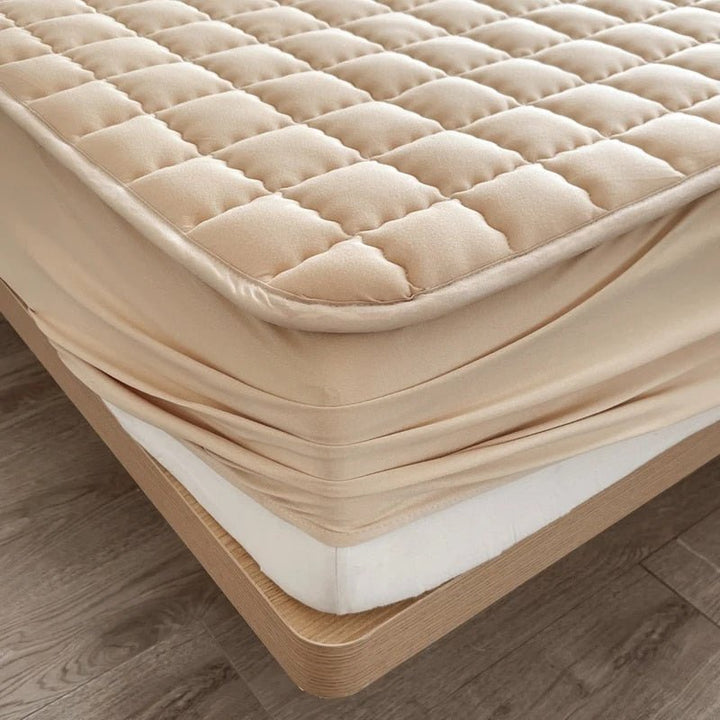 Mattress Protector | Waterproof Mattress Cover | SchlafLux
