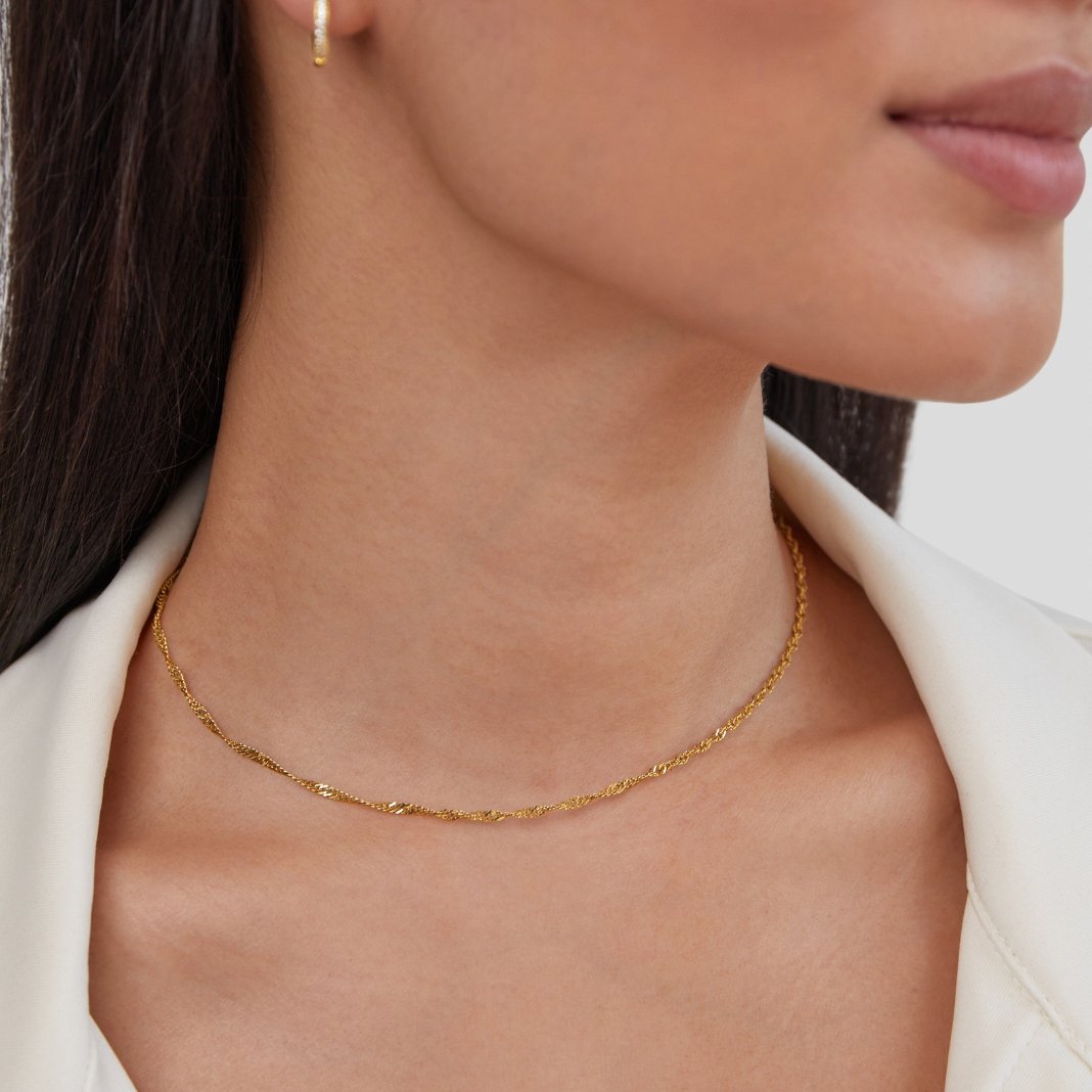 Mila Twist Gold Necklace