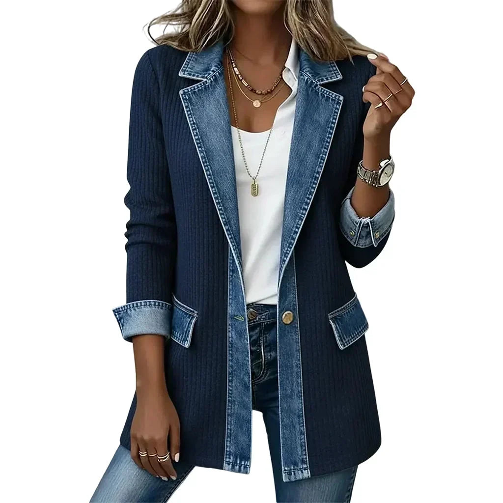Versatile ribbed coat for everyday wear.