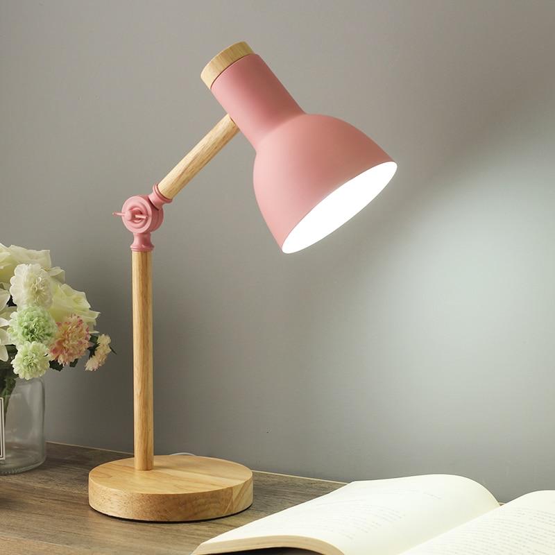 Scandinavian Wooden Table Lamp - LumiNord