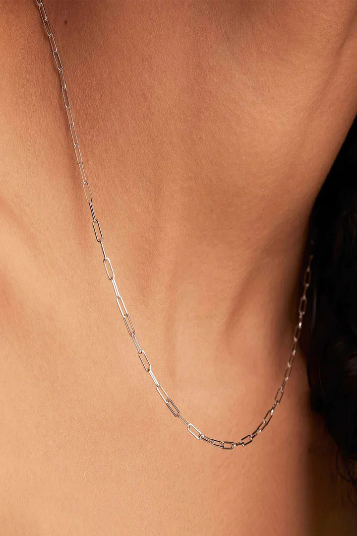 Refined white gold necklace with subtle shine