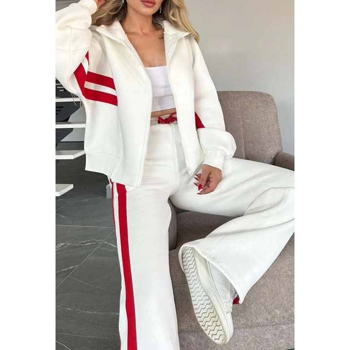 Women's leisure set with zip-up jacket and wide-leg trousers with contrast stripes